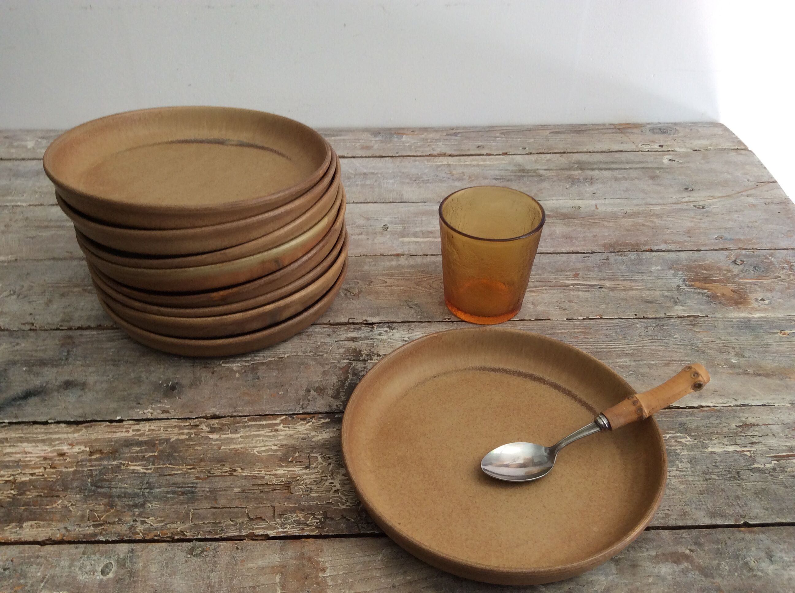 Series 9 sandstone plates