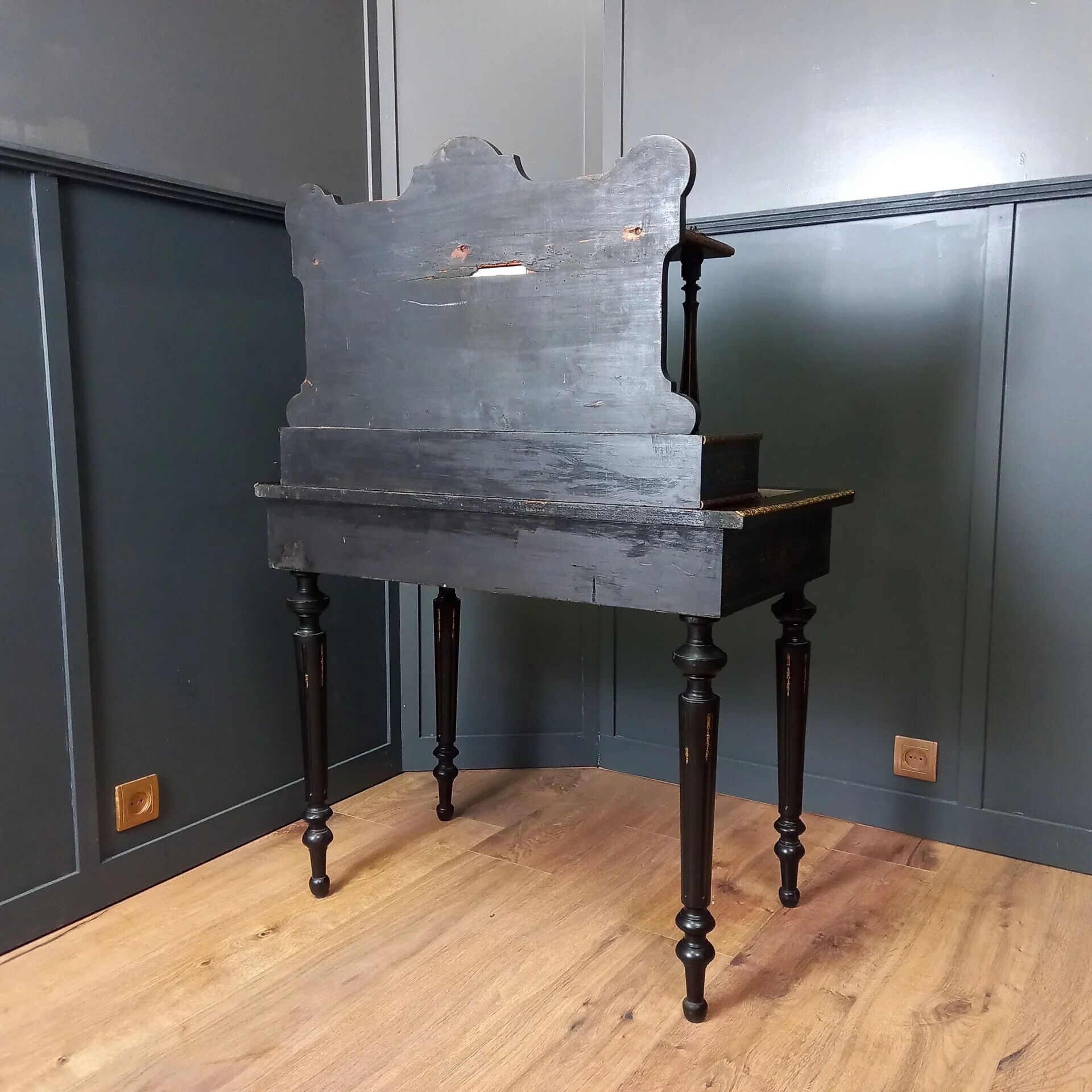 Ebonized wooden Bonheur du Jour