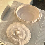 Antique soup tureen in faience, Pont-aux-Choux style.