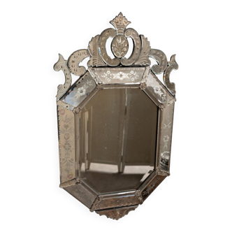 Miroir à parcloses Napoléon III Venise décor gravé fin XIXe