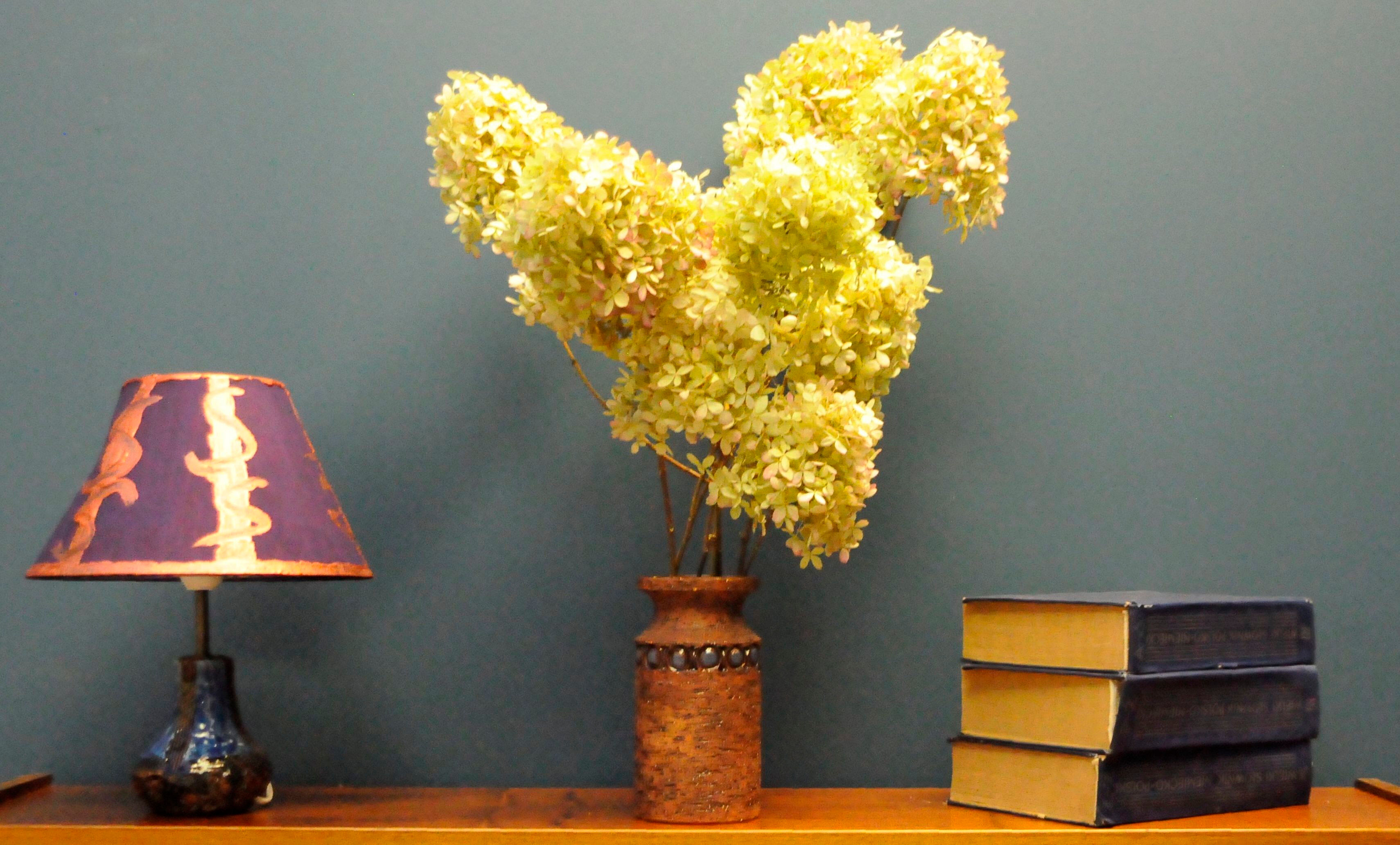 Scandinavian ceramic lamp