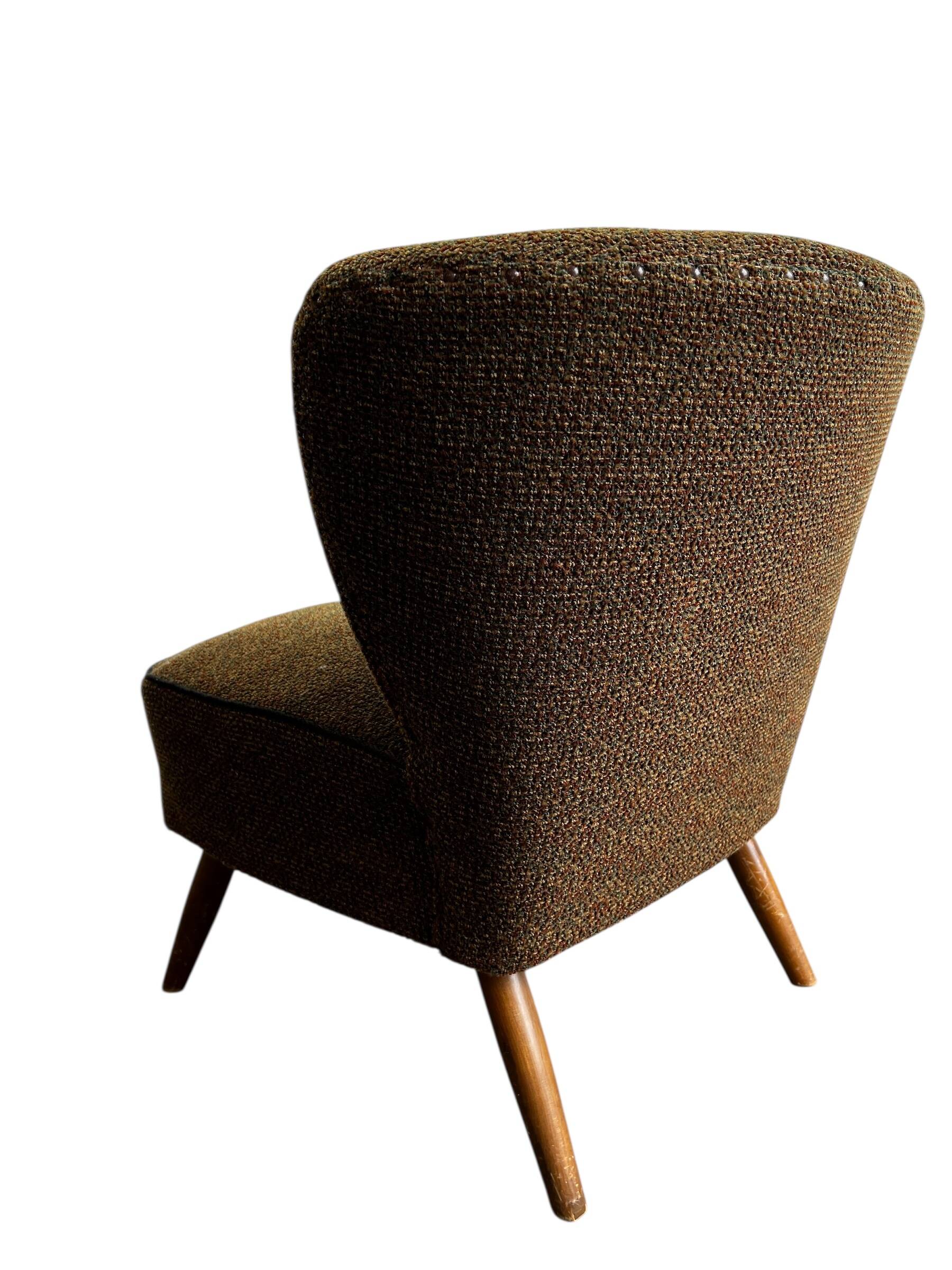 Vintage cocktail chair/single seater/armchair