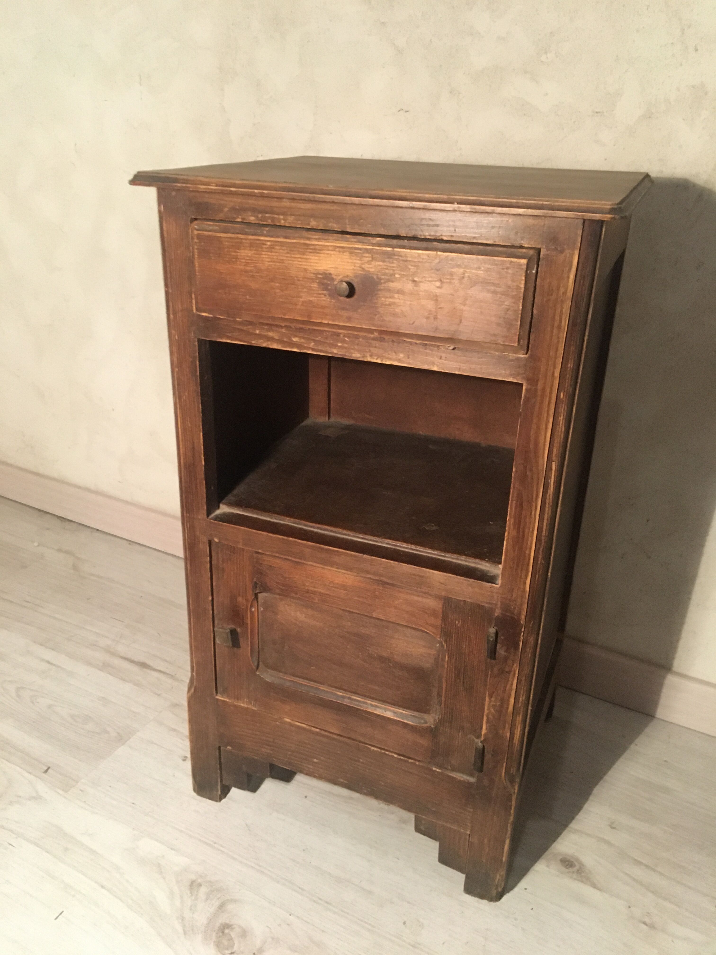 A bedside table sapin 1960/1970