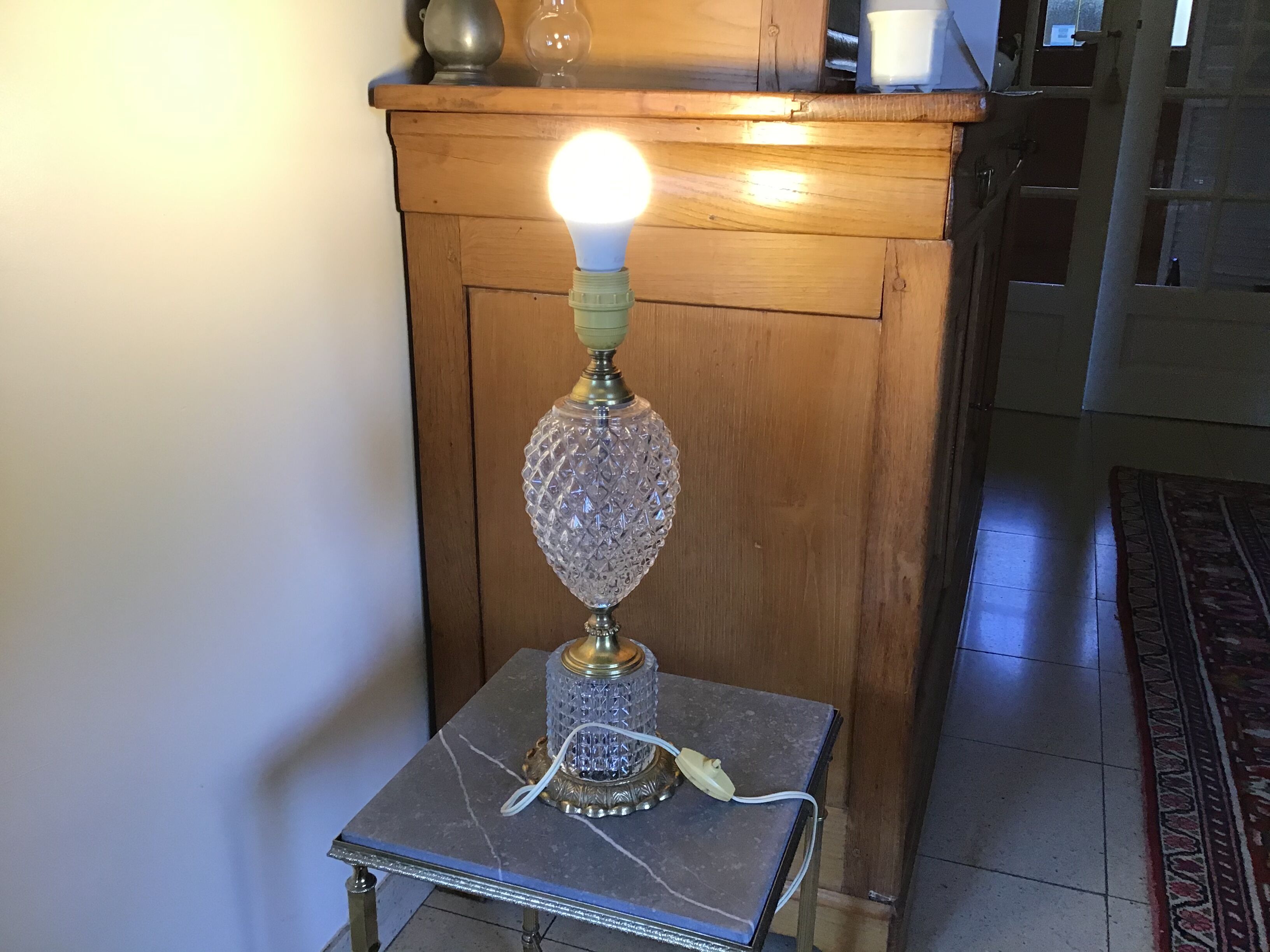Pied de lampe en laiton et cristal