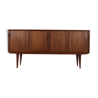 Danish design sideboard in teak by Gunni Omann