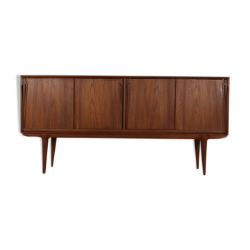 Buffet design danois en teck par Gunni Omann