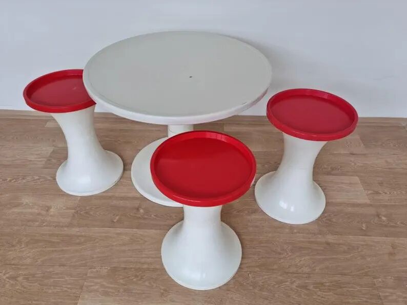 Midcentury Set of Three Tulip Stools and Coffee Table, Space Age, Germany, 1970s
