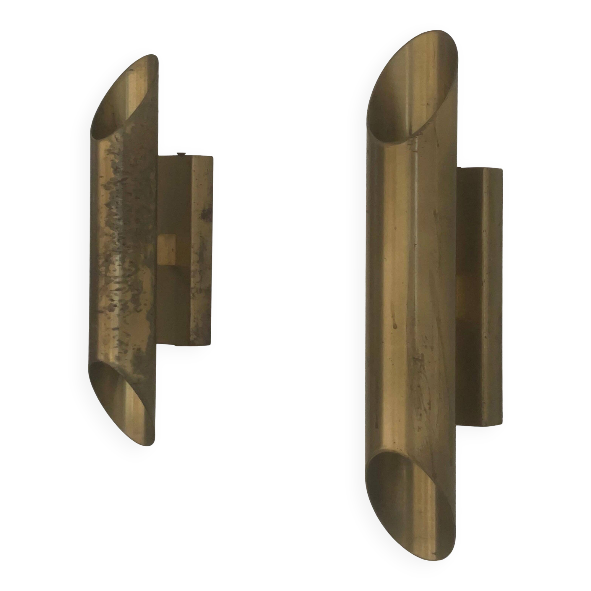 Pair of brass wall lights with Italian mid-century design, 1960, Italy.