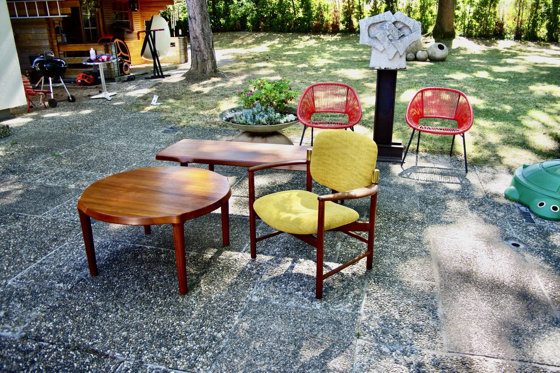 Organic round coffee table in solid teak by john boné for michael laursen denmark 1960