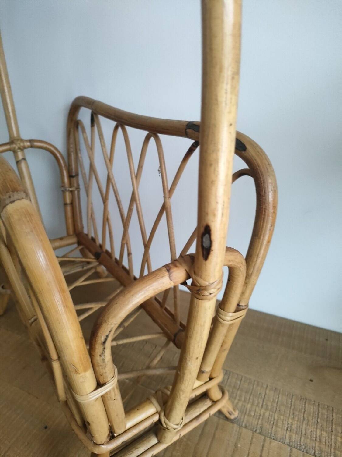 Large Rattan / Wicker Magazine Rack - Curved Shapes - Vintage - Old - 1960s