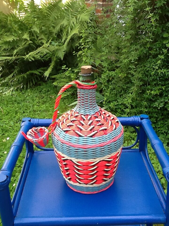 Scoubidou bottle