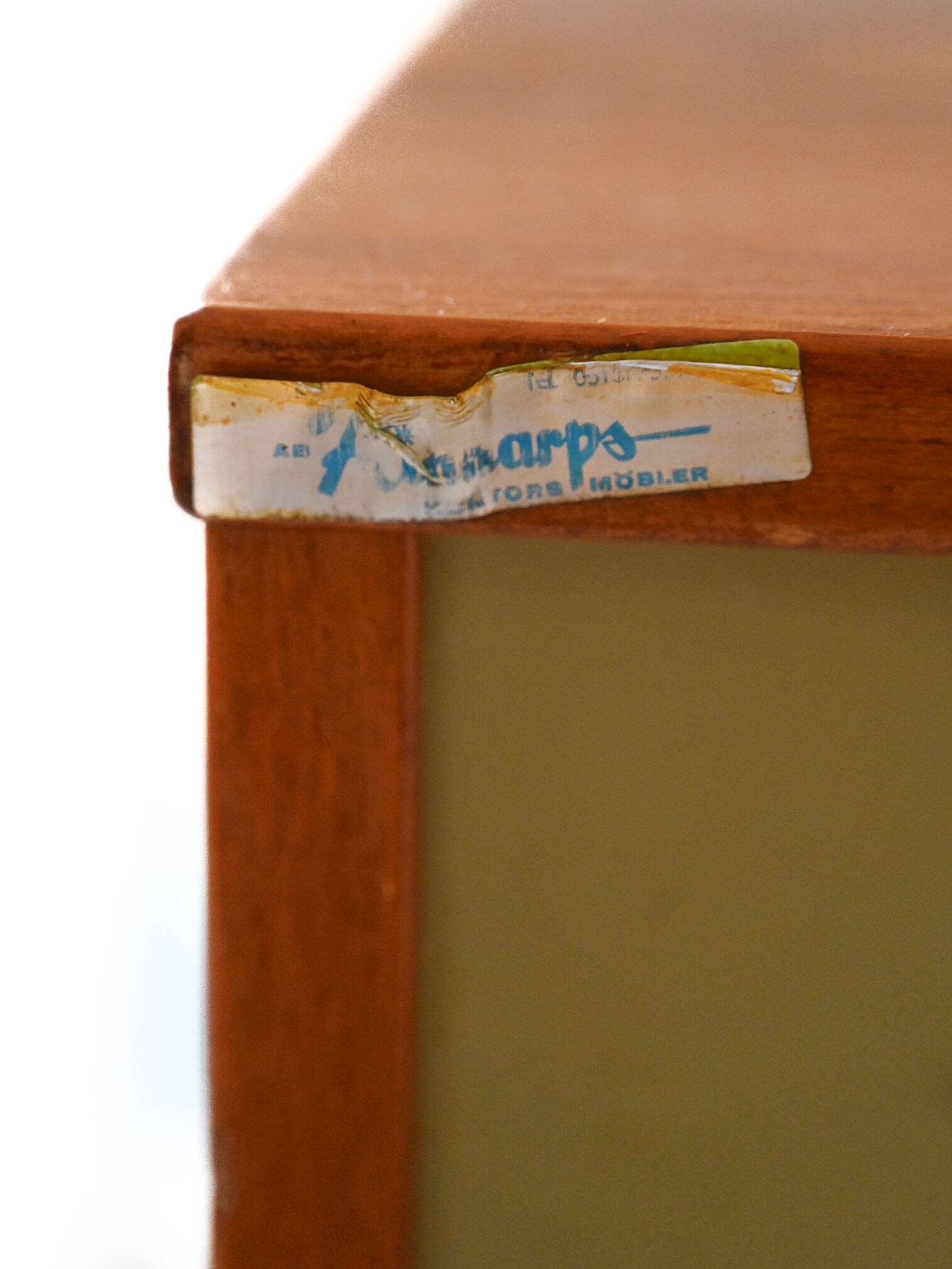 Classeur vintage avec portes à tambour