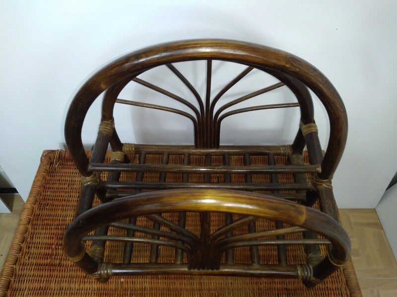 Vintage rattan magazine door