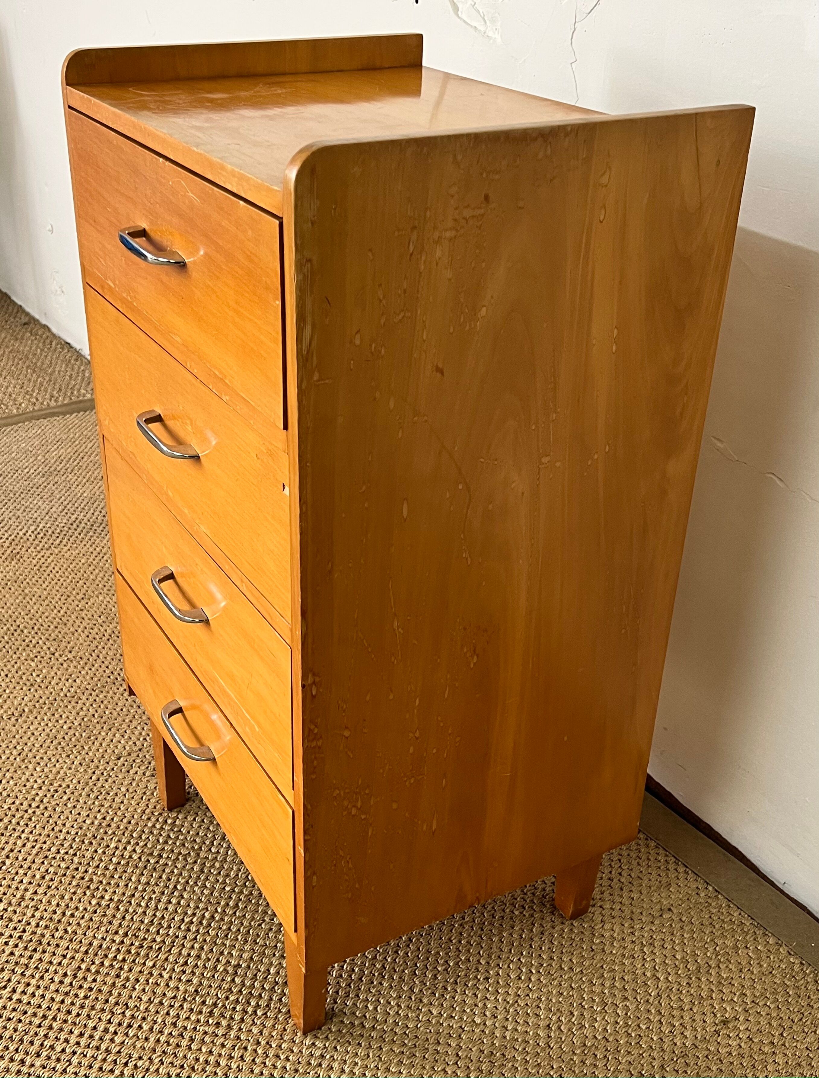 Rag picker 4 drawers compass feet