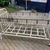 BED 1920 white metal and copper