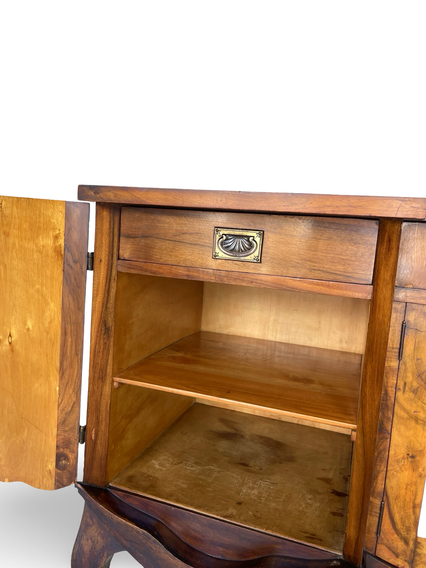 Buffet en noyer burr italien, années 1930.