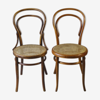 Two bistro chairs N°14 cans, Ca 1900-false pair