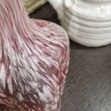 Vase ancien carré ou carafe en pate de verre soufflé ciselé style Clichy rose
