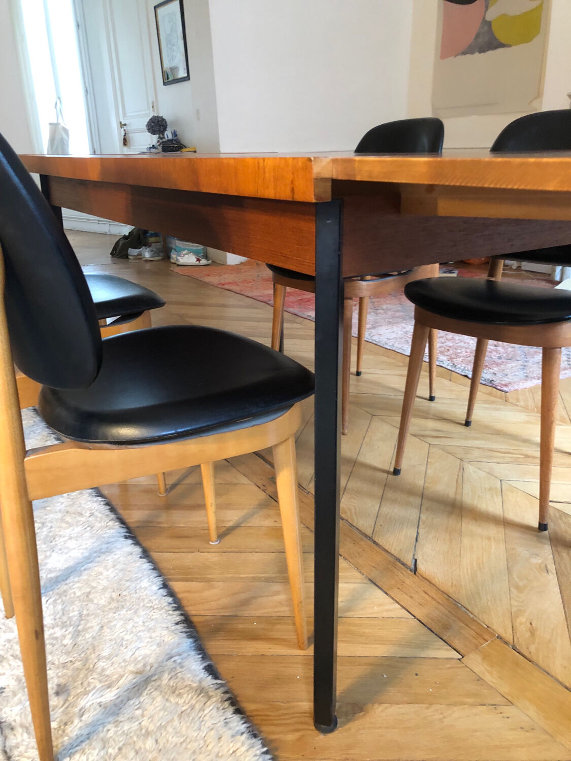 Large vintage extendable wooden dining table – 140 to 224 cm