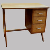Child desk
