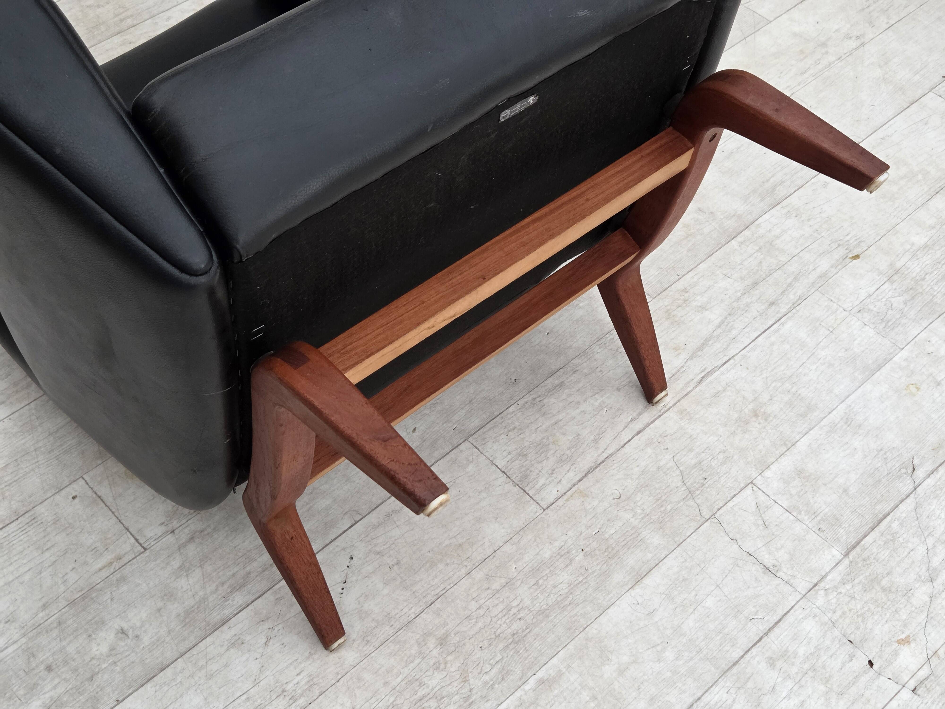 1960s, Danish design by Illum Wikkelsø, armchair, model 110, leather, teak.