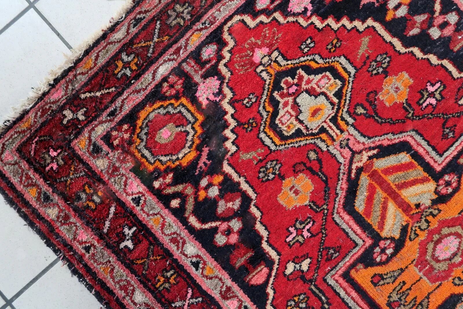 Antique Persian Hamadan rug 3.5' x 4.8' (107cm x 146cm) 1920s - 1C1207