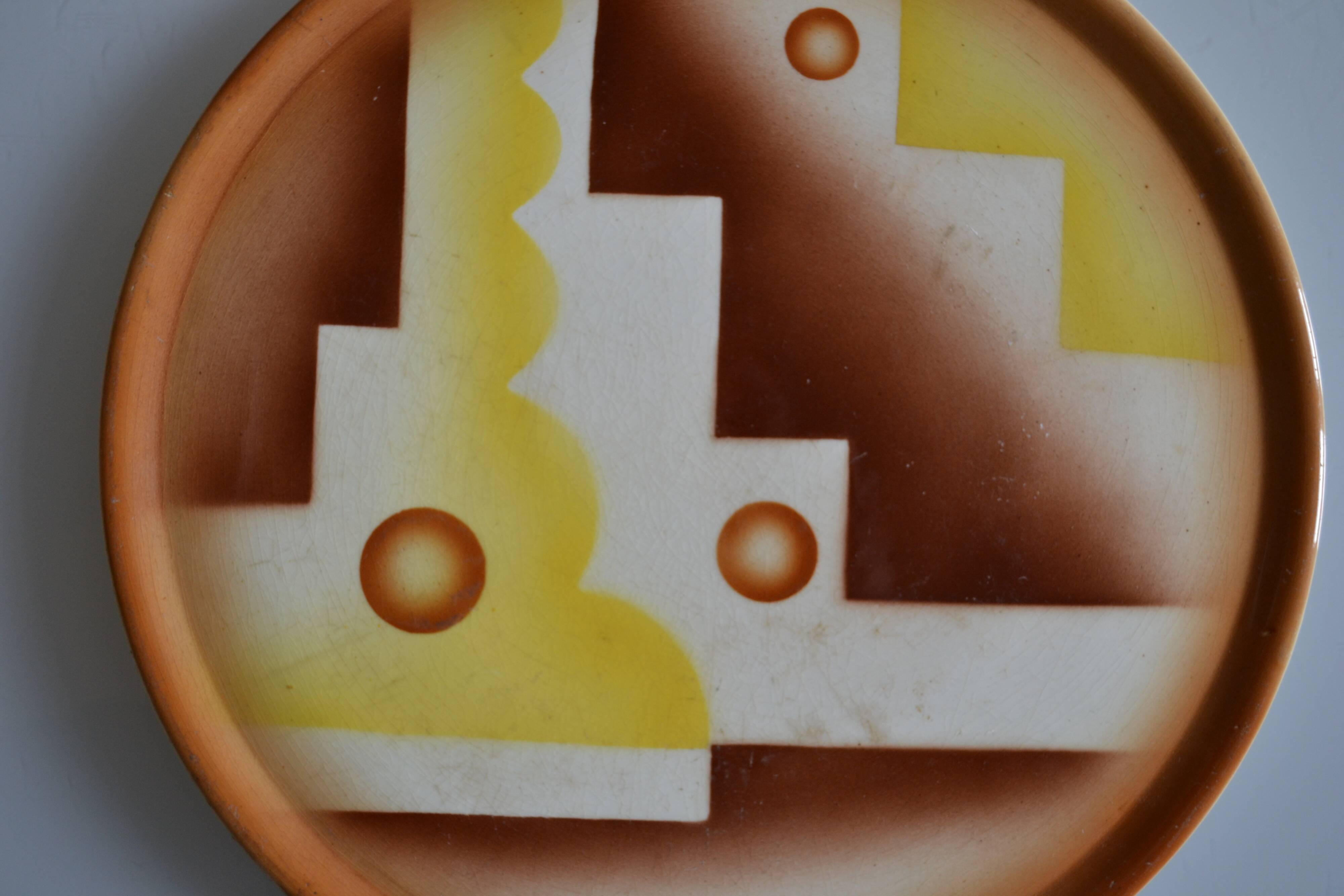 Art deco ceramic dish with geometric decor