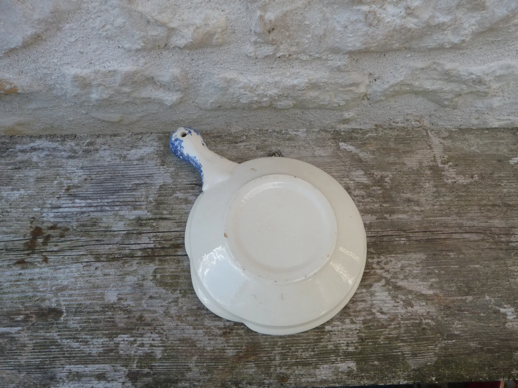 Breton bowl in Quimper style