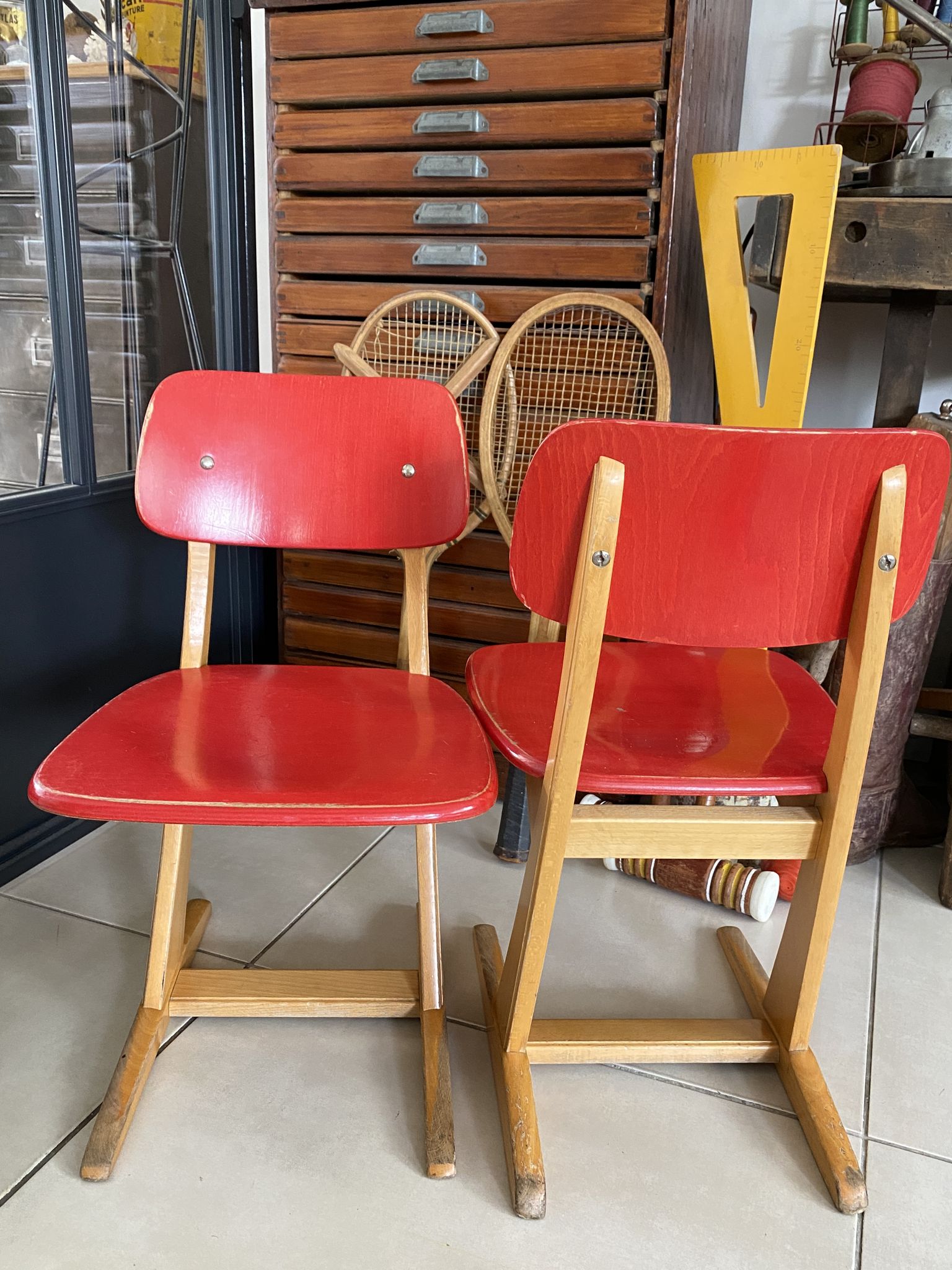 Vintage red Casala children's chair