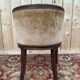 Fauteuil de bureau en tonneau – Style Louis XVI – Têtes de béliers – Bois s