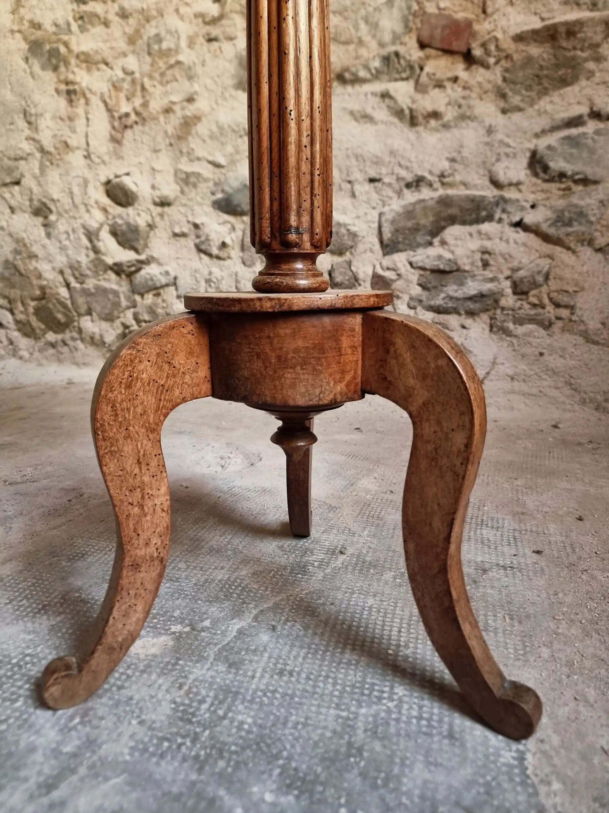 Louis XVI antique guéridon, round pedestal table, solid walnut, circa 1900.
