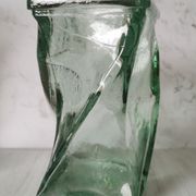 Vase design verre torsadé