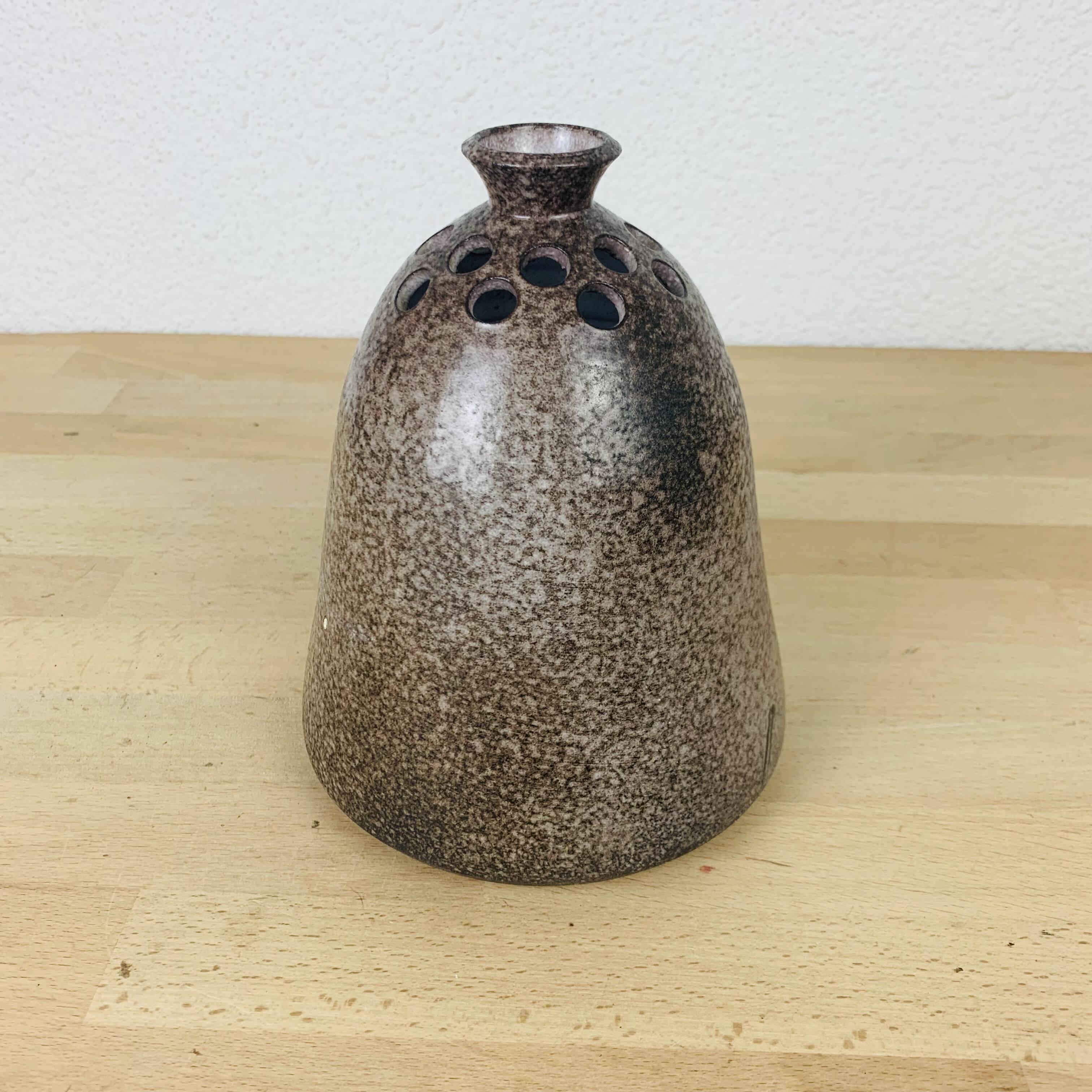 Vintage signed sandstone flower spade vase