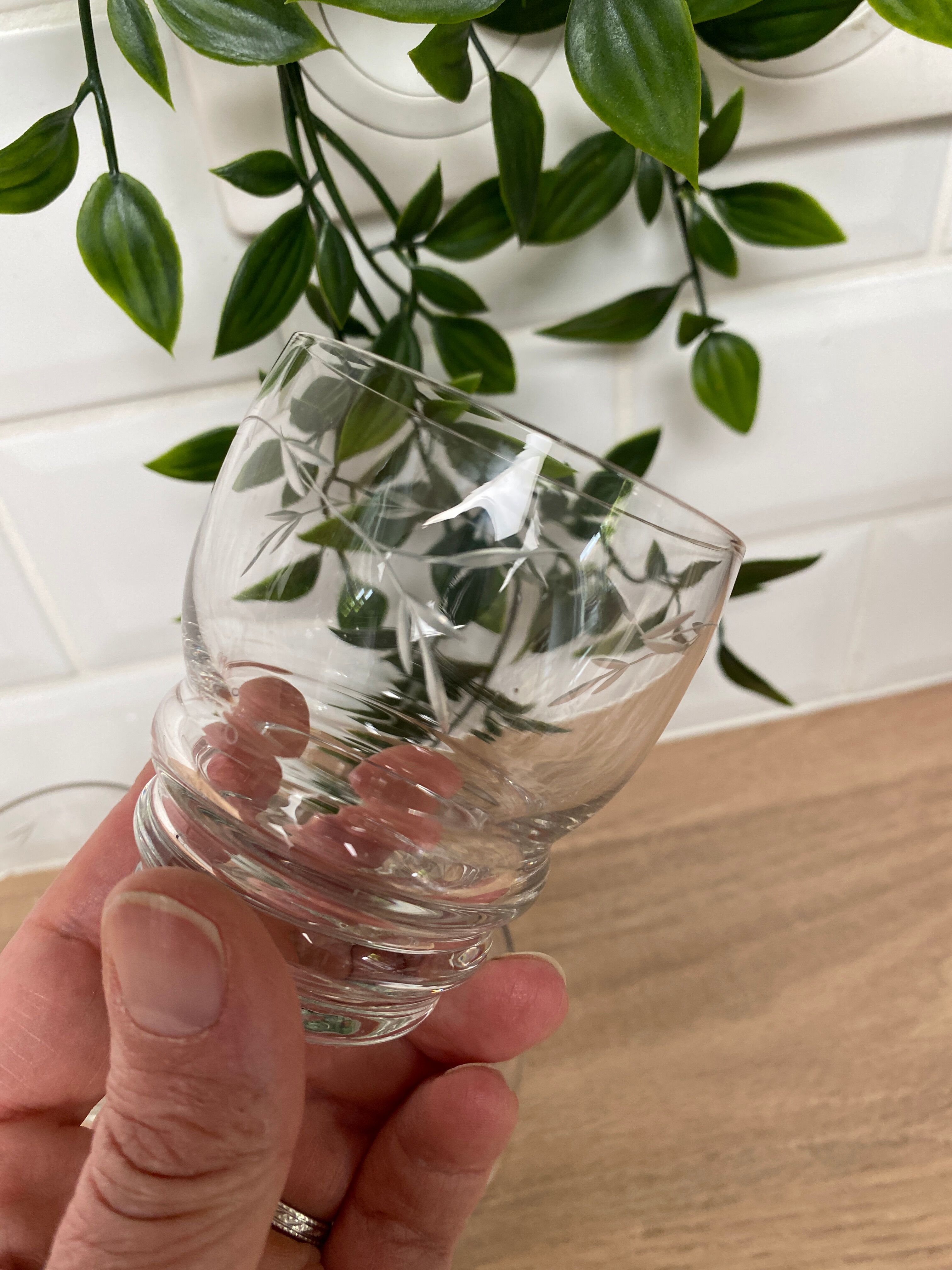 Set of 6 engraved glass wine glasses