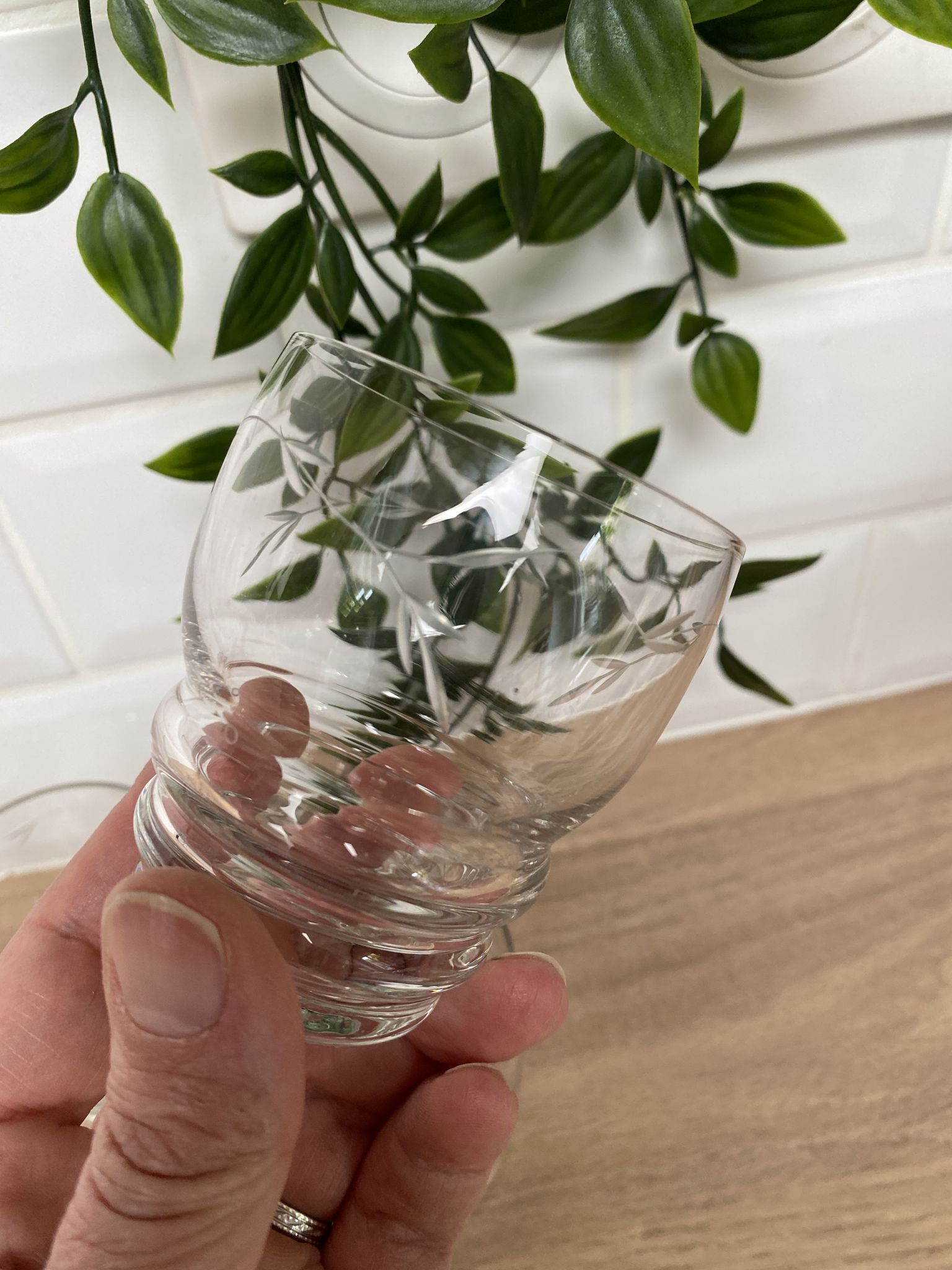 Set of 6 engraved glass wine glasses