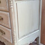 Skated oak chest of drawers