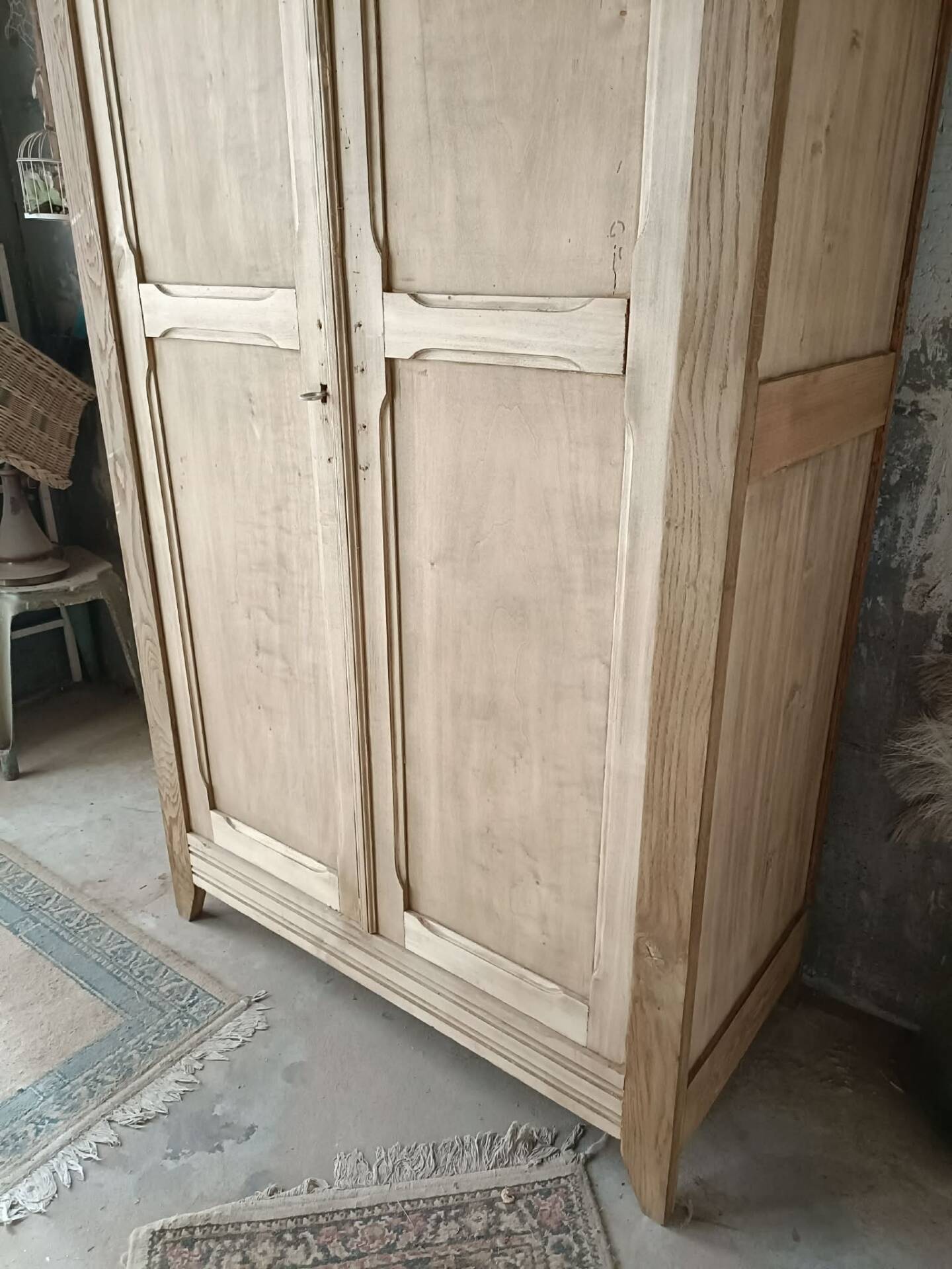 Armoire parisienne 