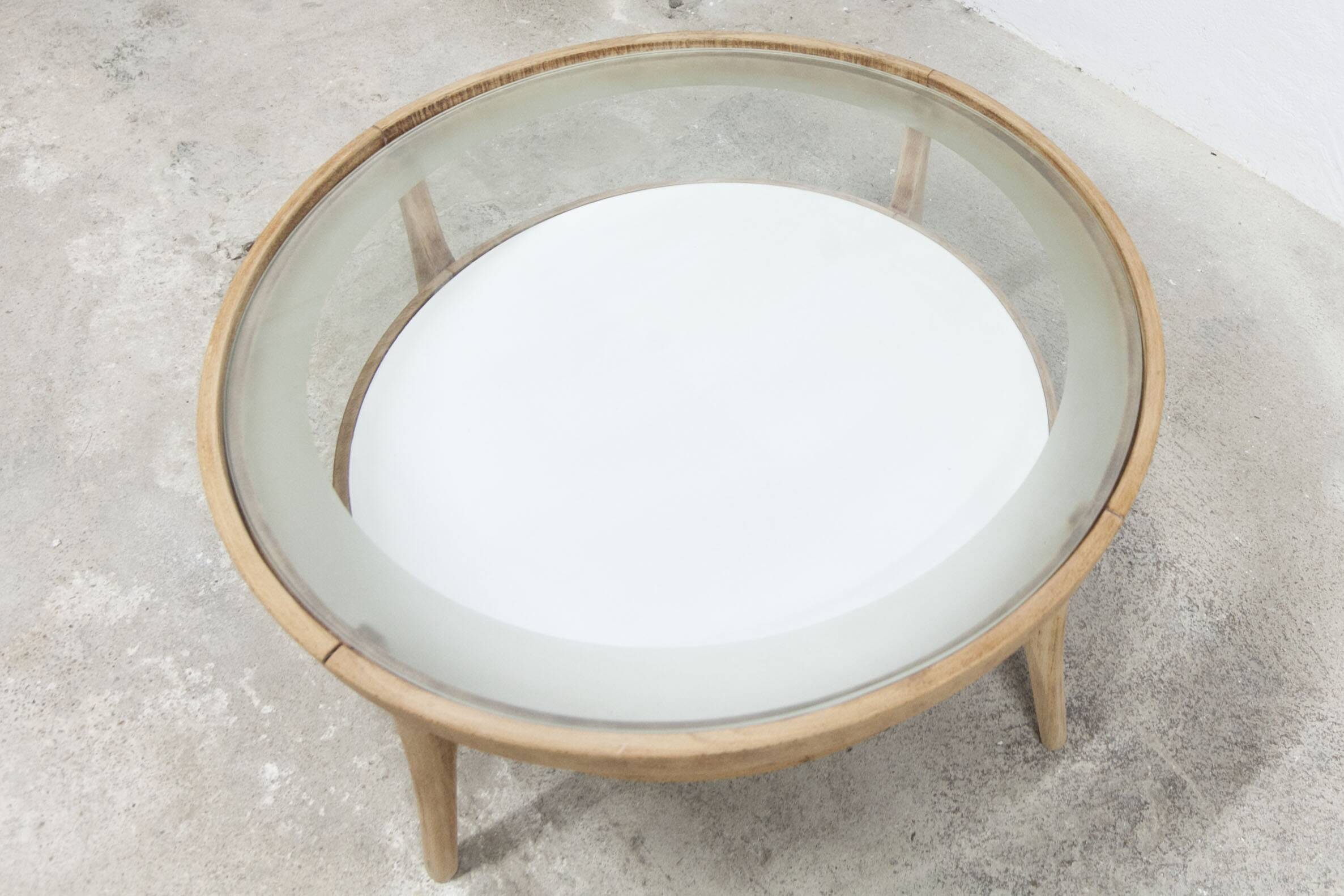 Baumann round coffee table model Dièse 1990