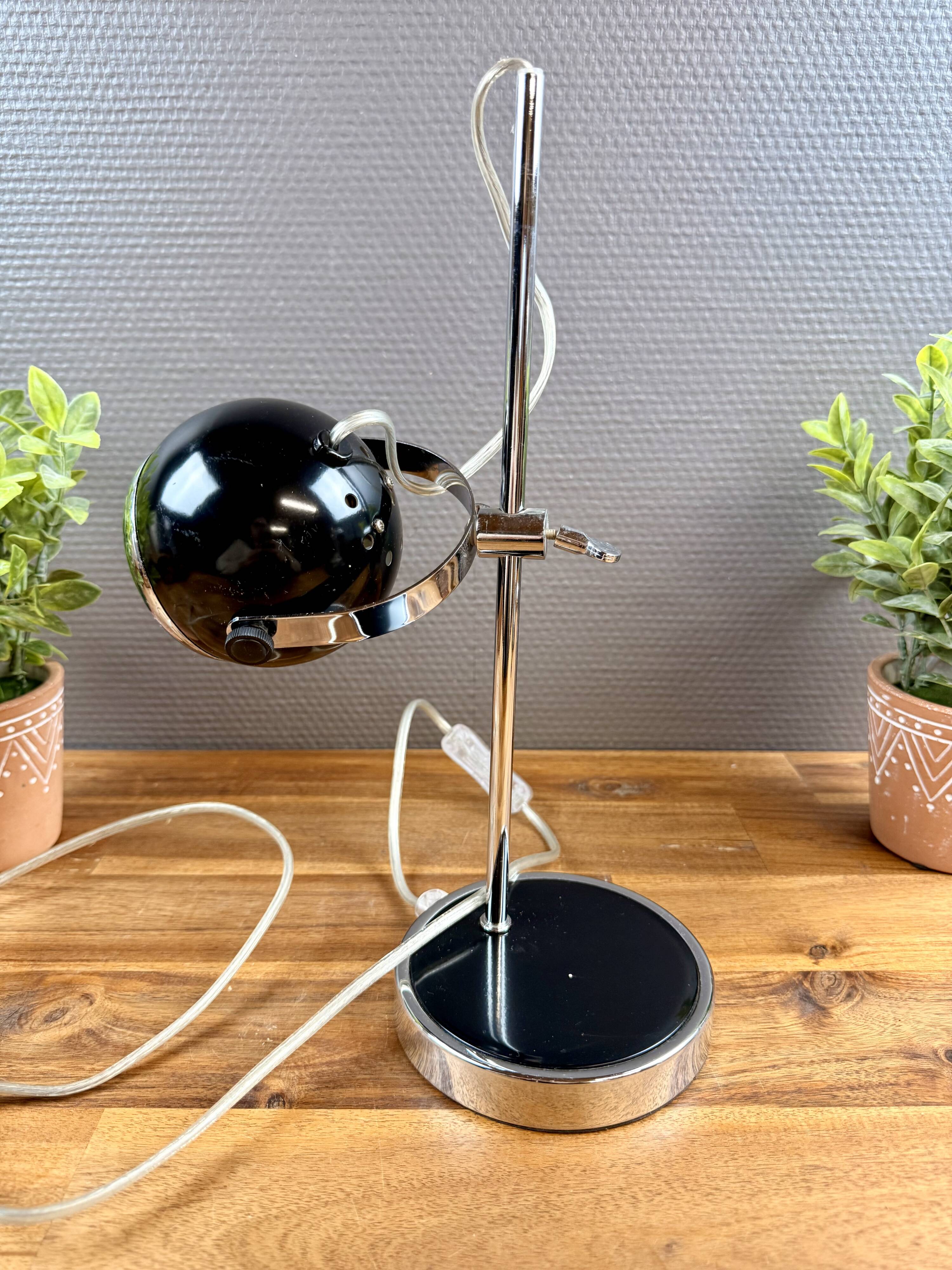 Lampe vintage orientable style space age – métal chromé et noir