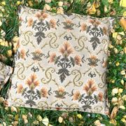 Duo of jacquard cushions 70