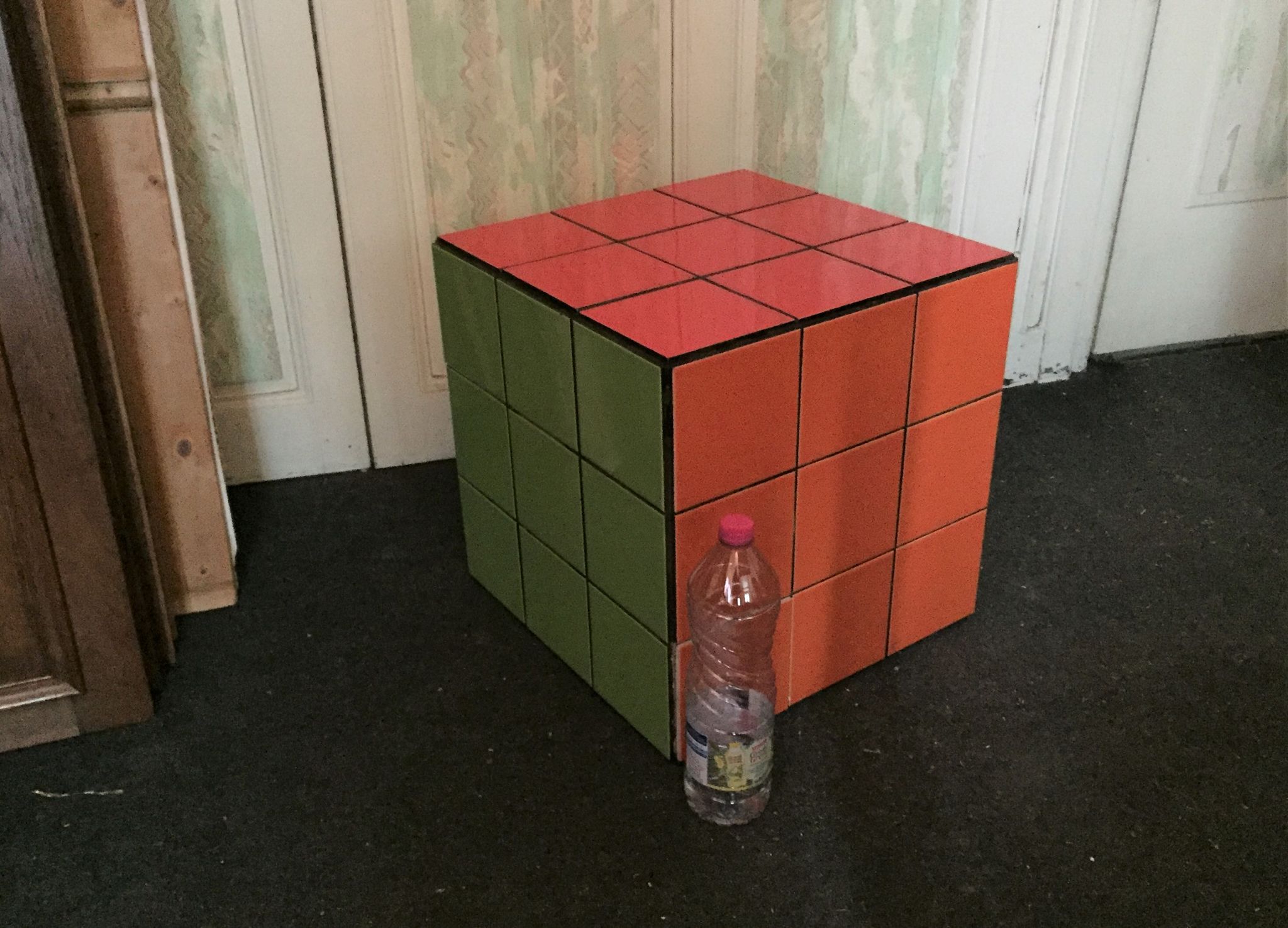 Table basse vintage rubik's cube bout de canapé carreau de faience
