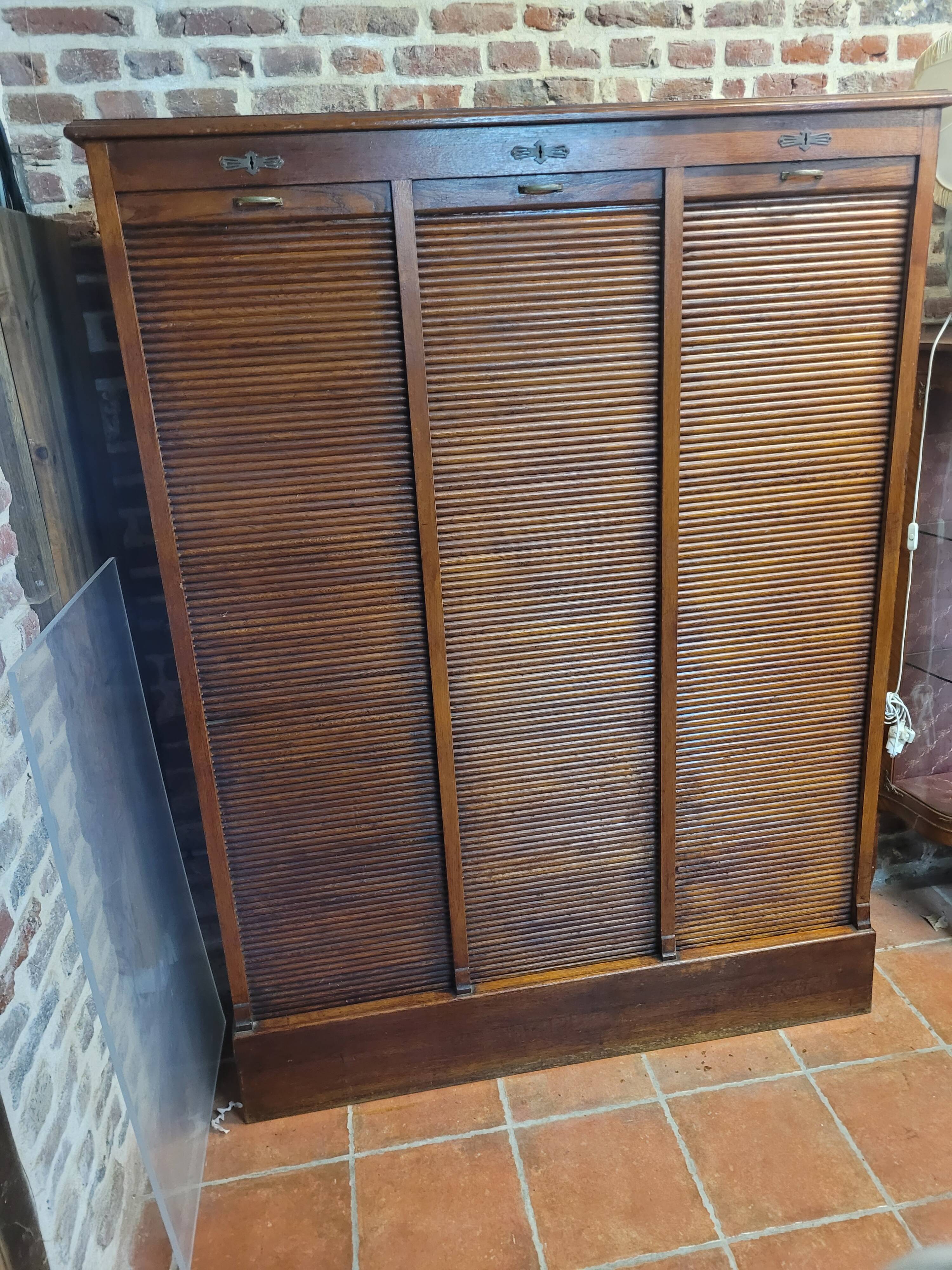 Old oak triple curtain binder