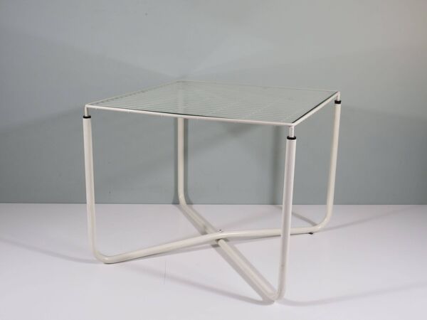 Table basse Jarpen de Niels Gammelgaard pour Ikea 1983