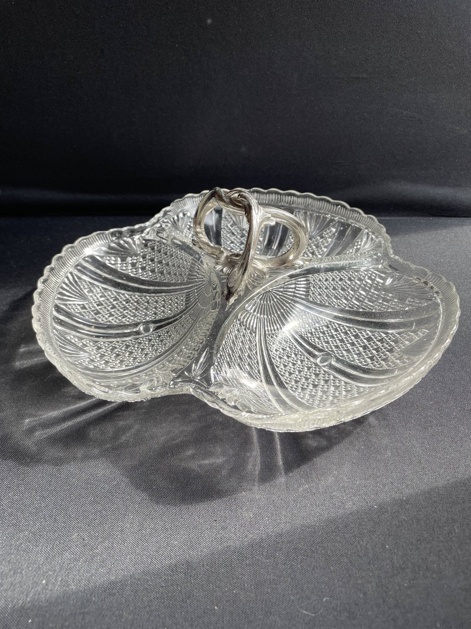 Plat appelé mendiant Art nouveau