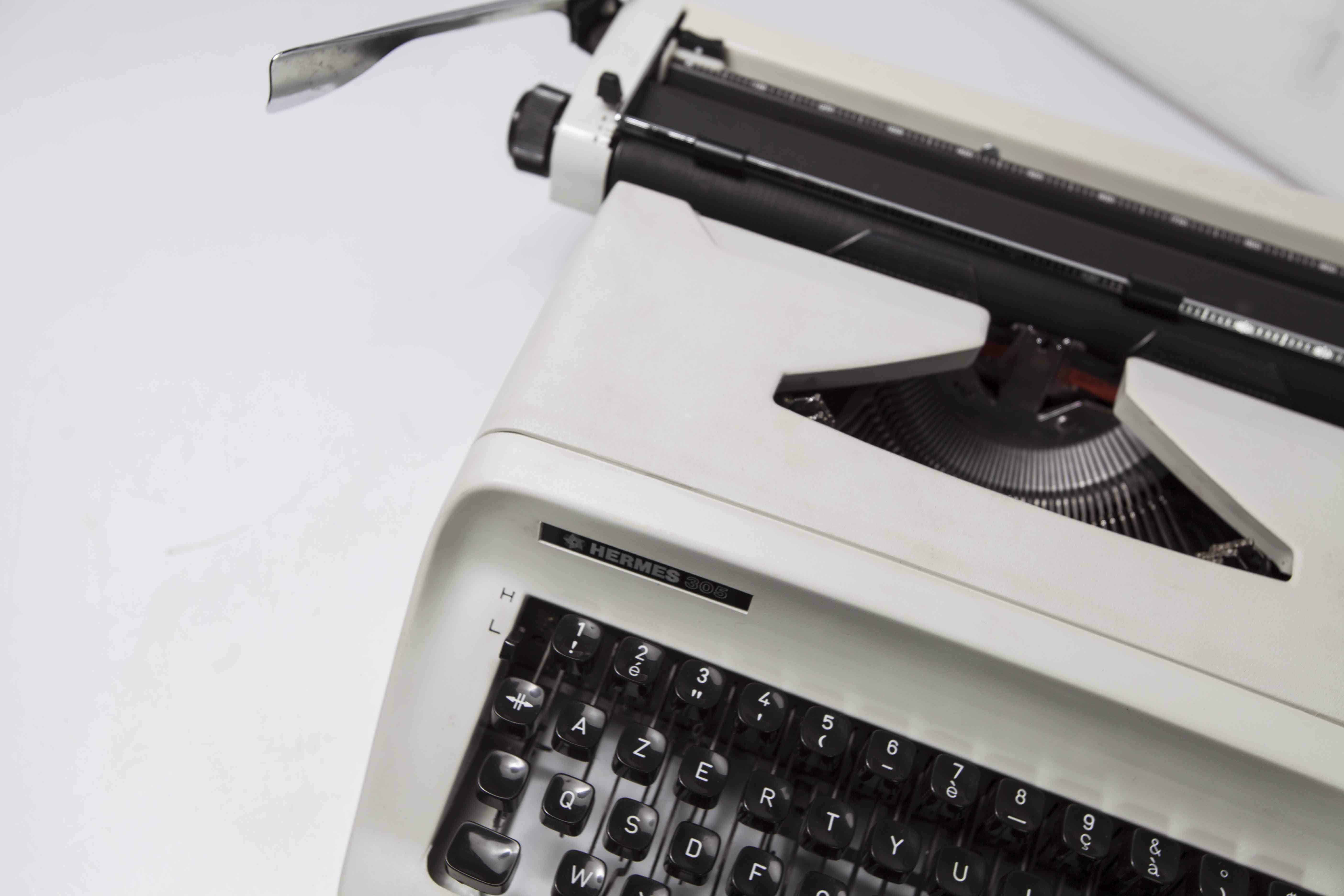 Machine à écrire Hermès 305 révisée