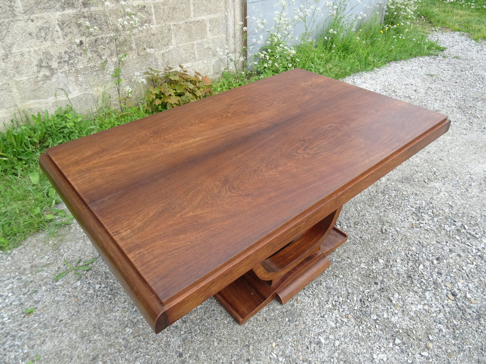 Art deco table with rosewood extensions