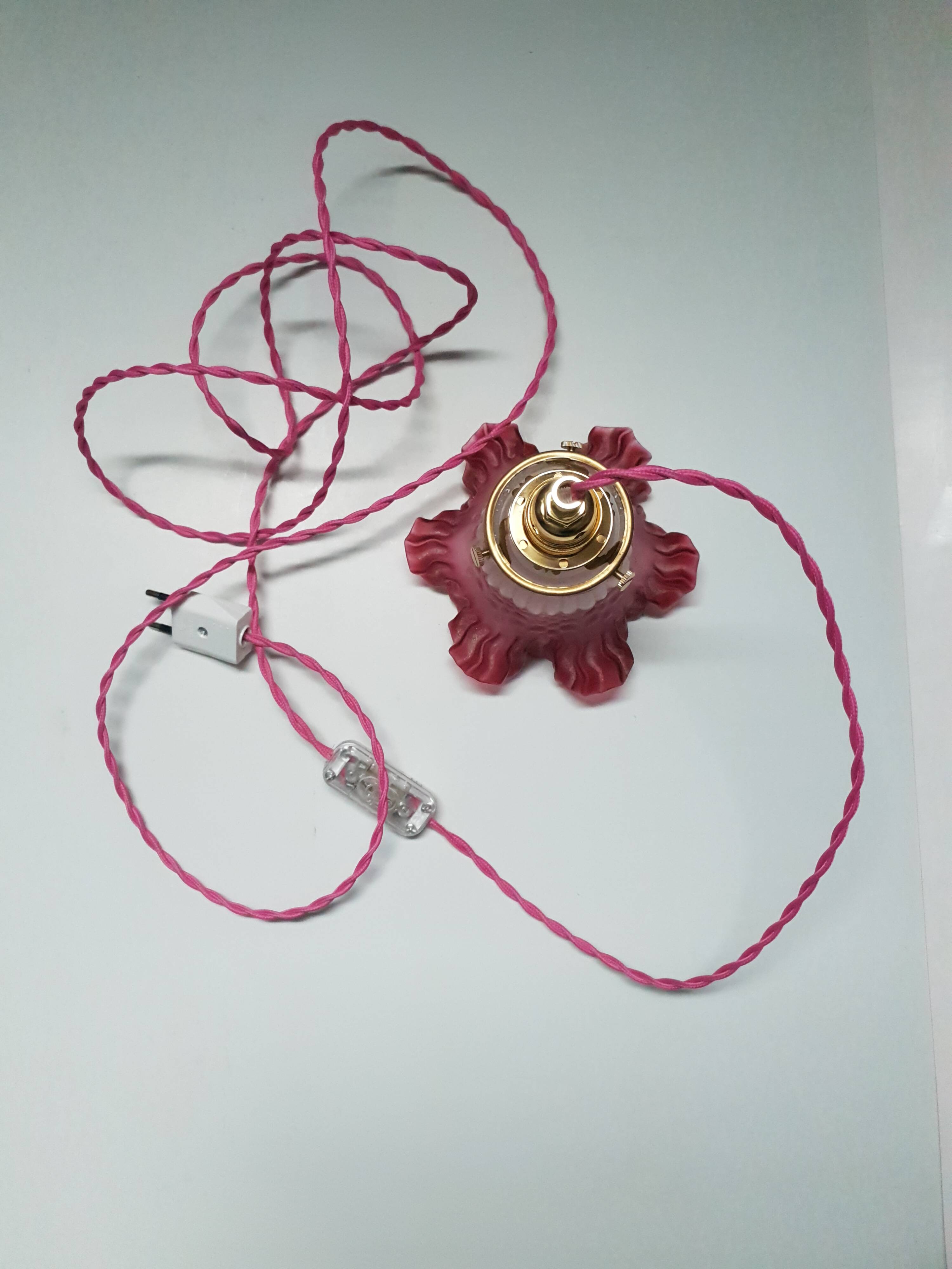 Baladeuse/ lampe/ suspension tulipe rose et doré vintage