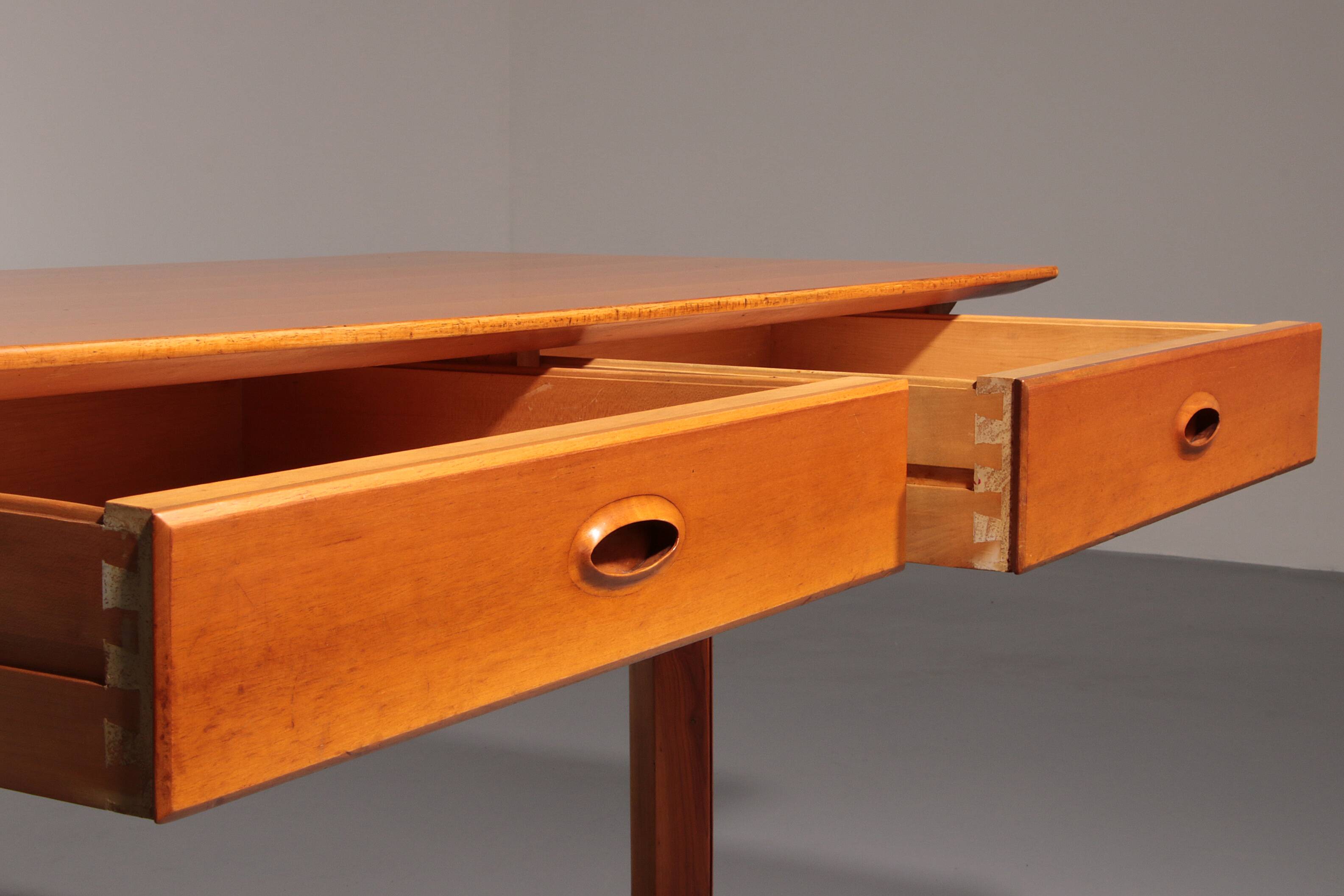 Italian Architect's Walnut desk, Gianfranco Frattini for Bernini 1950