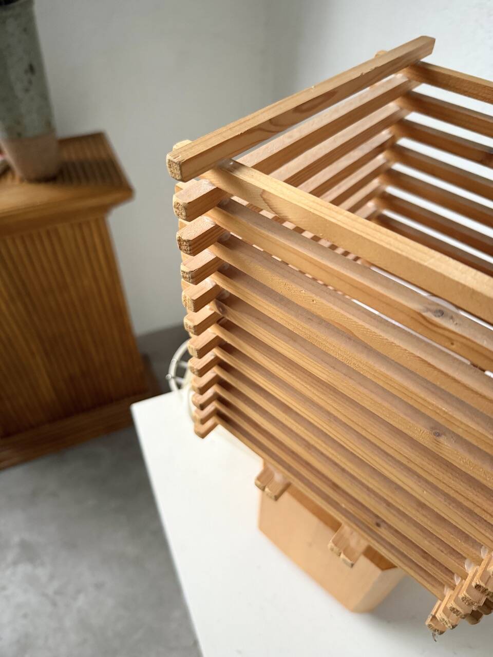 Constructivist wooden table lamp