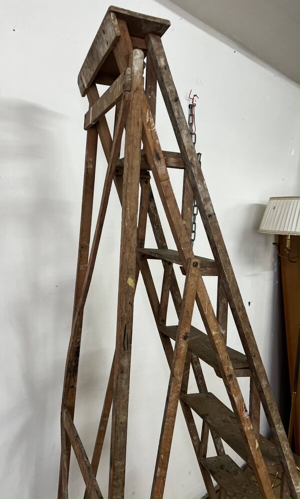 Grand escabeau en bois vintage